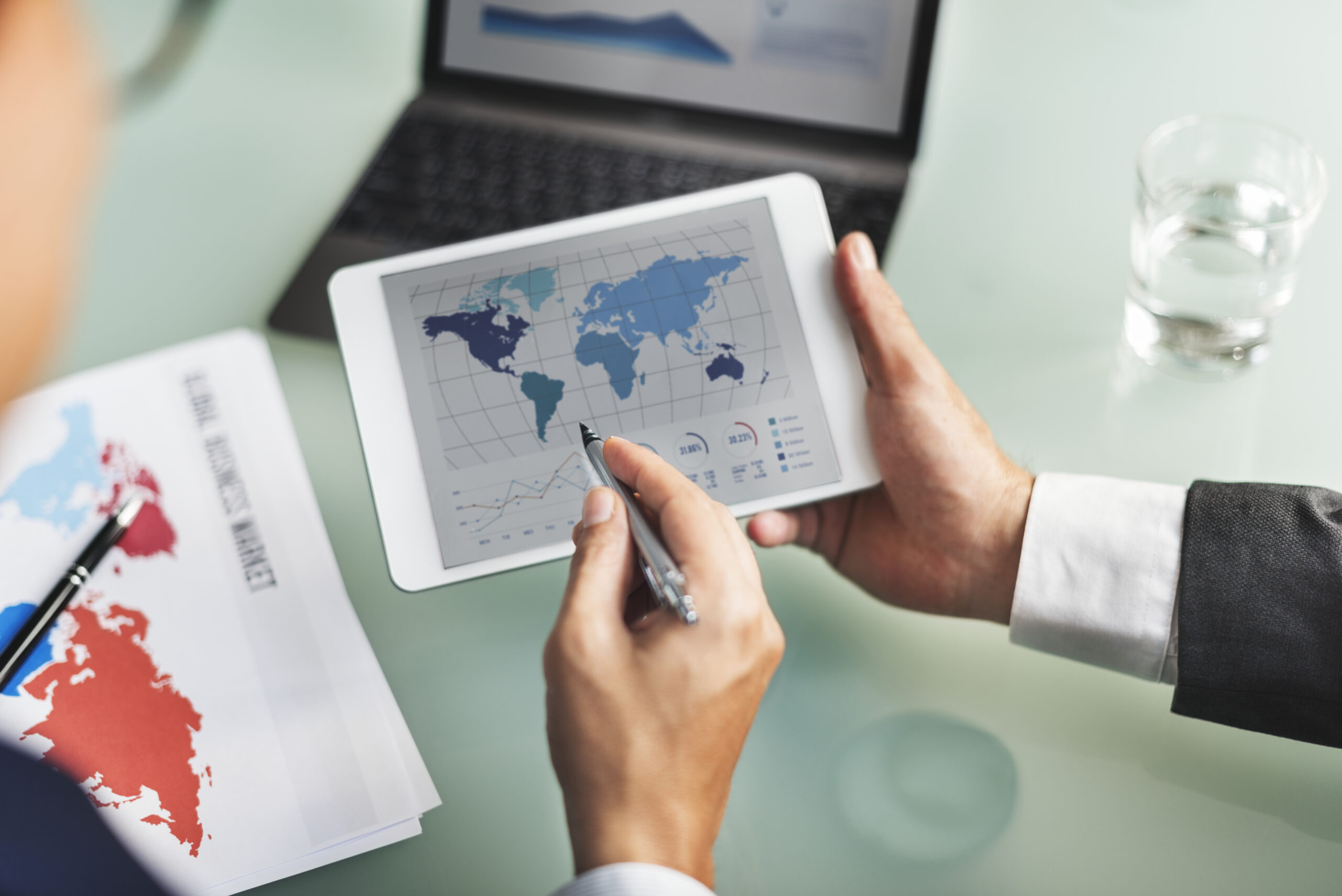 Incoterms na prática: passo a passo de como usá-los corretamente